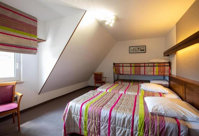 غرفة قياسية رباعية, Hôtel Restaurant Et Spa Au Tilleul