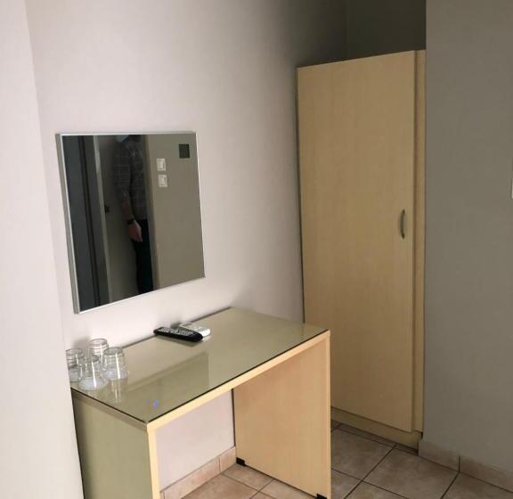 חדר סטנדרט, Kentrikon