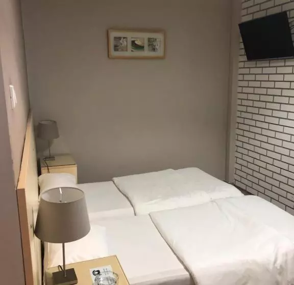 ファミリールーム, Kentrikon