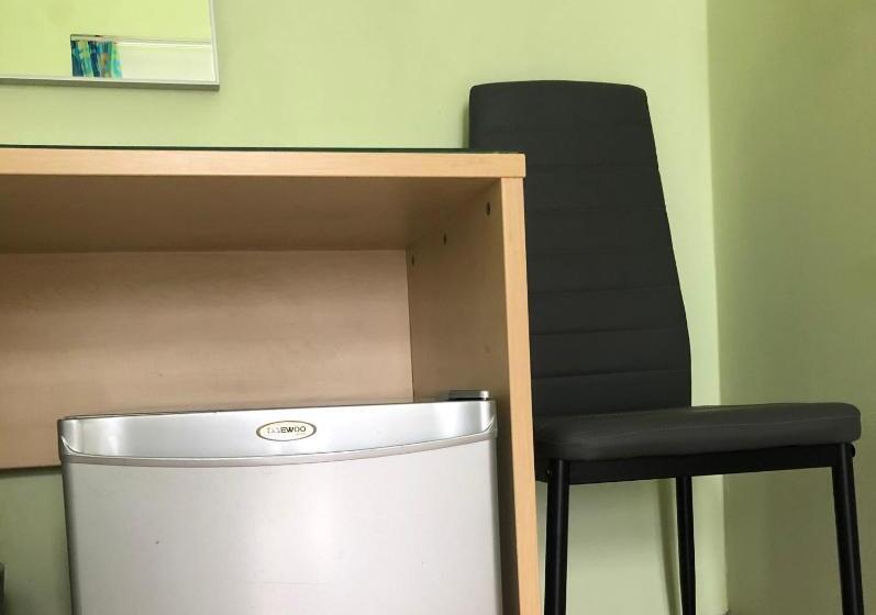 חדר משפחתי, Kentrikon