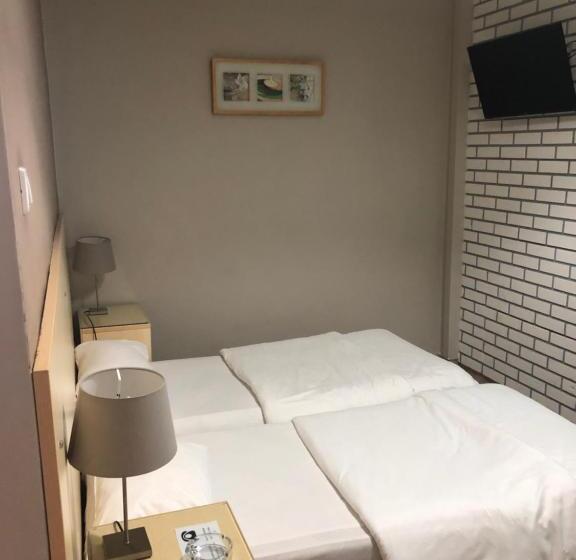 חדר סופריור, Kentrikon