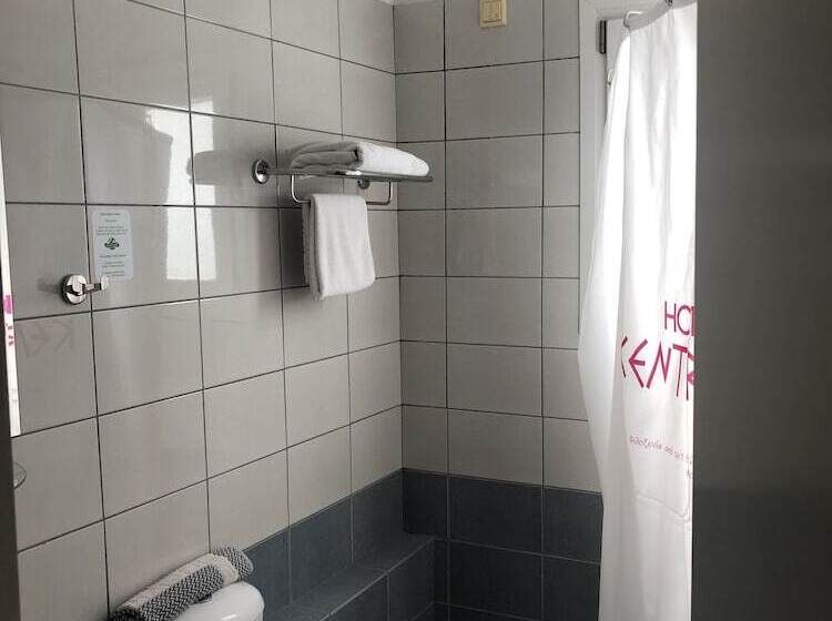 חדר סופריור, Kentrikon