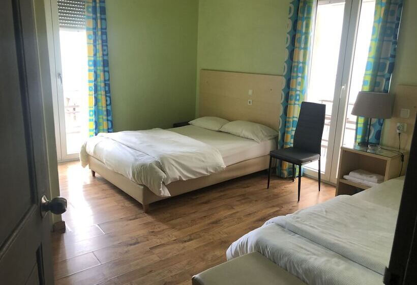 חדר משפחתי, Kentrikon