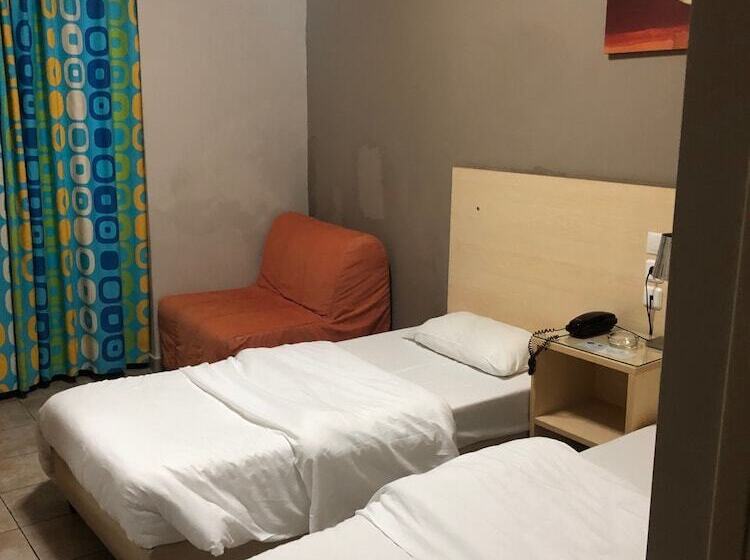 חדר משפחתי, Kentrikon