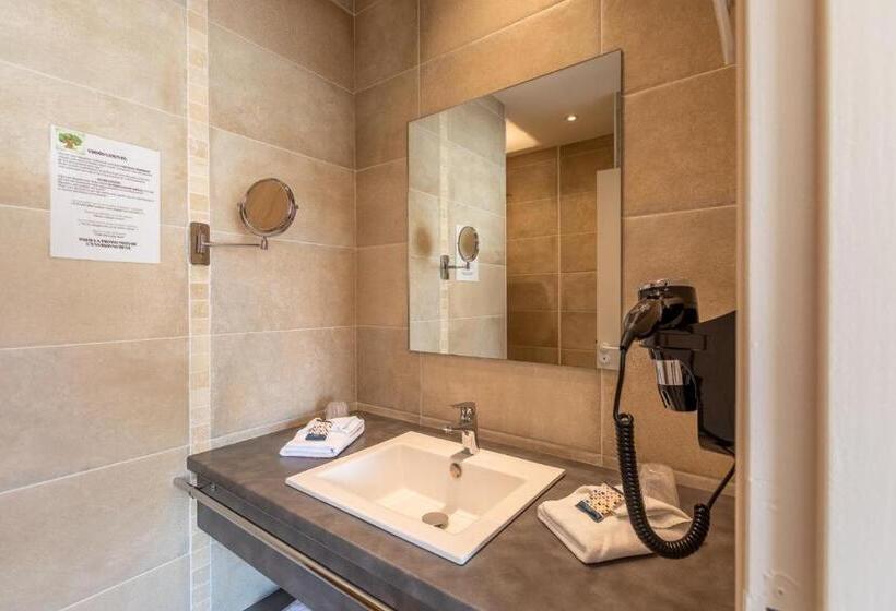 חדר סטנדרט נוף לבריכה, L'Oustal De Vézac