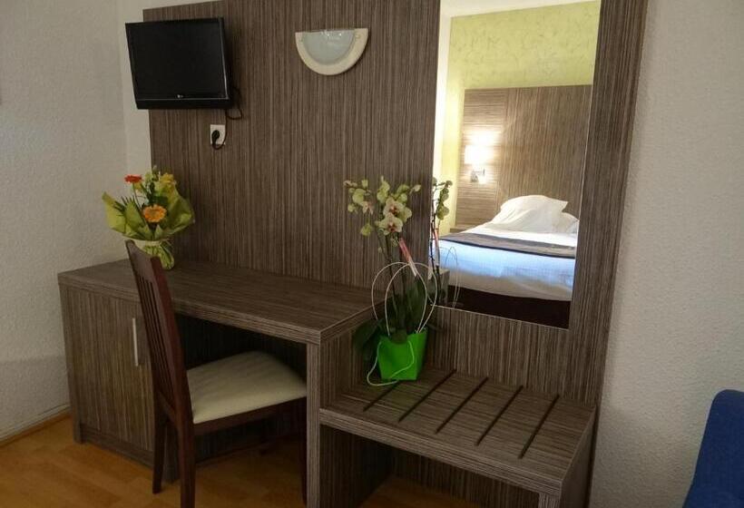 غرفة قياسية, Restaurant Des Thermes