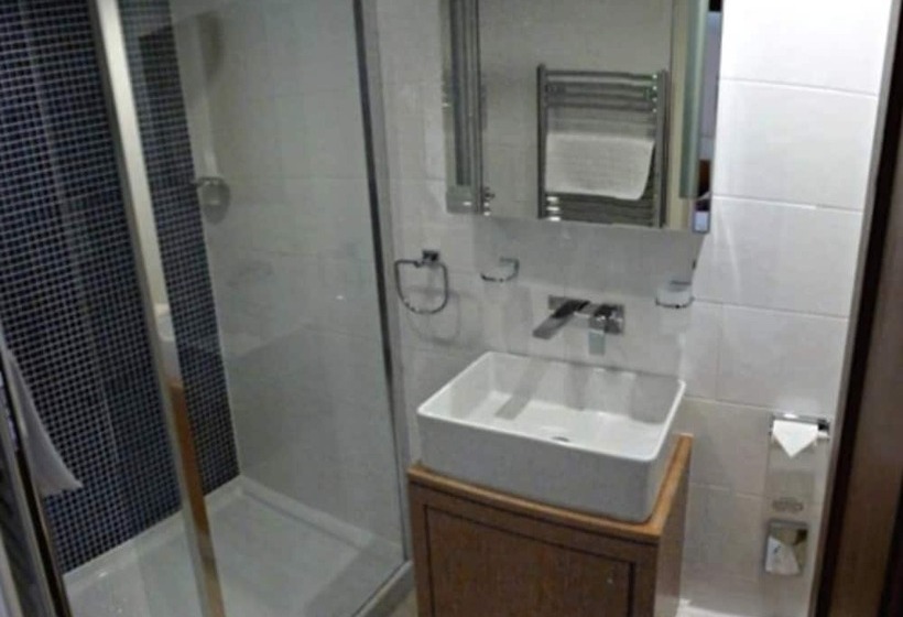 غرفة قياسية, Stocks