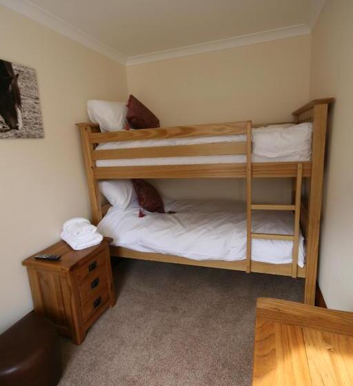 غرفة عائلية, Stocks