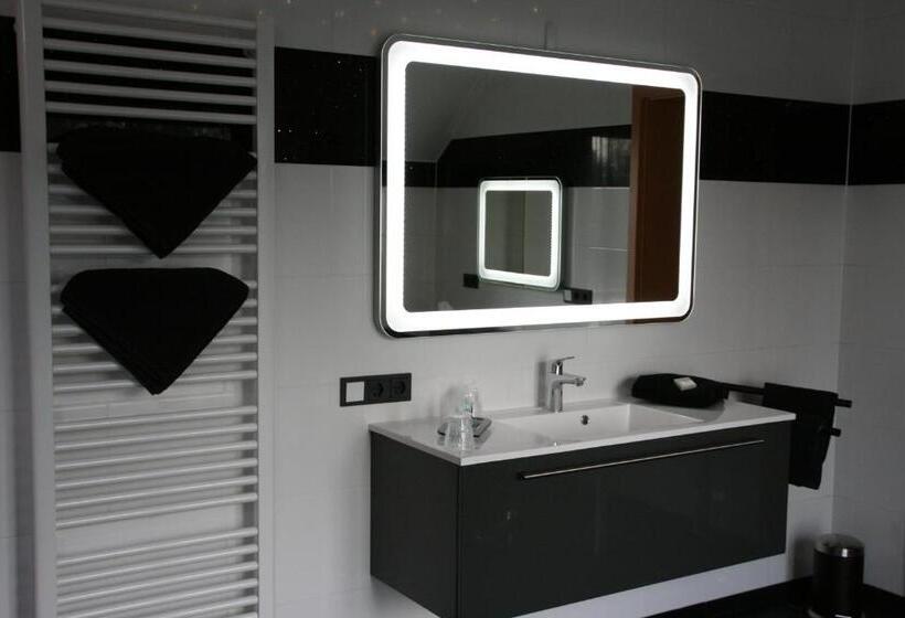 스위트, Zur Wasserburg