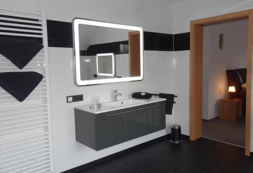 스위트, Zur Wasserburg