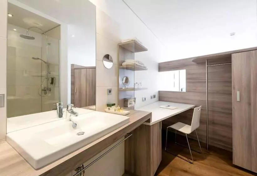 اتاق لوکس با بالکن, Landhotel Weißes Roß