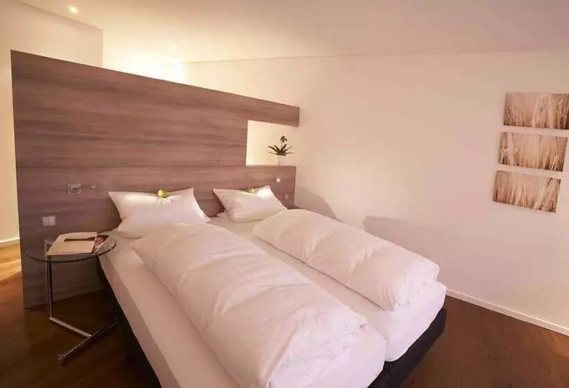 اتاق لوکس با بالکن, Landhotel Weißes Roß