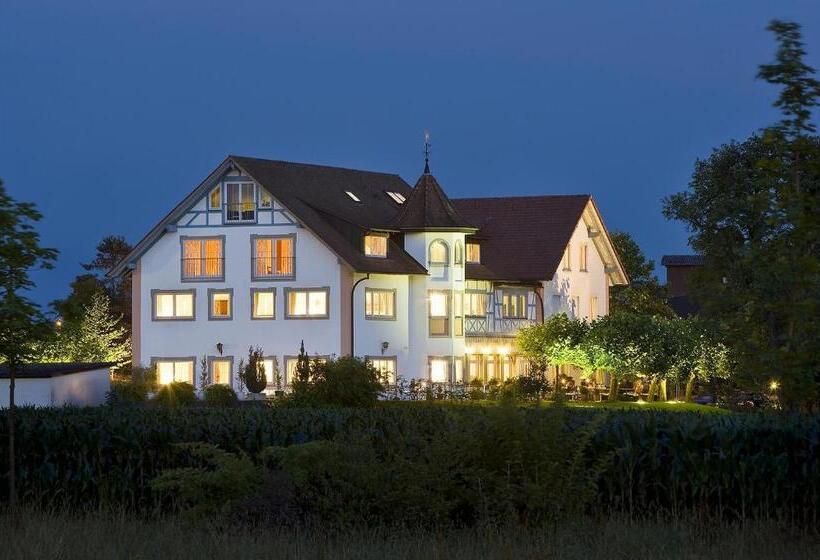 Comfort room with garden view, Reck S Hotel Restaurant