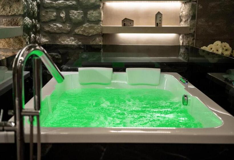 اتاق استاندارد با وان آب گرم, Tsikeli Boutique Hotel Meteora   Adults Friendly