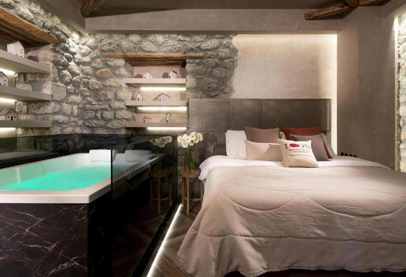 اتاق استاندارد با وان آب گرم, Tsikeli Boutique Hotel Meteora   Adults Friendly