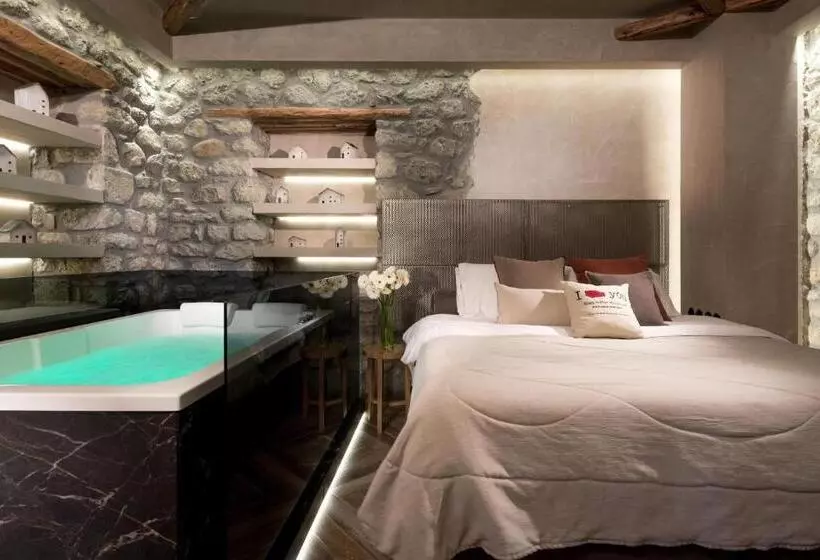 バスタブ付きスタンダードルーム, Tsikeli Boutique Hotel Meteora   Adults Friendly