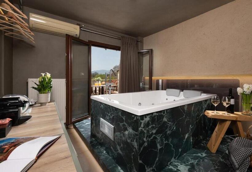 سوئیت جونیور با ماساژ آبی, Tsikeli Boutique Hotel Meteora   Adults Friendly