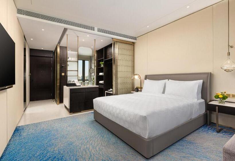 스탠다드 룸 킹사이즈 침대, Hualuxe Shanghai Changfeng Park, An Ihg