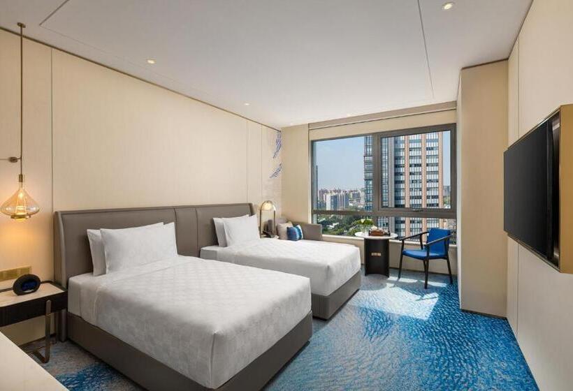 스탠다드 도시전망 룸, Hualuxe Shanghai Changfeng Park, An Ihg