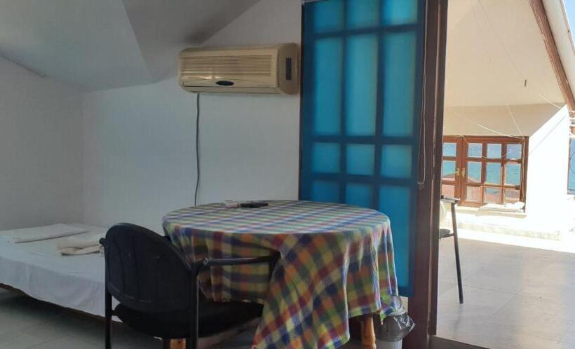 חדר סטנדרט טריפל חדר רחצה חיצוני, Lazur