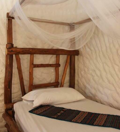 スタンダード4人部屋, Praba Hostel