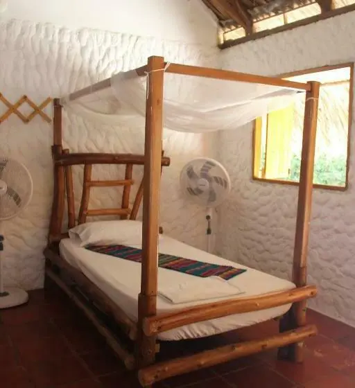 スタンダード４人部屋, Praba Hostel