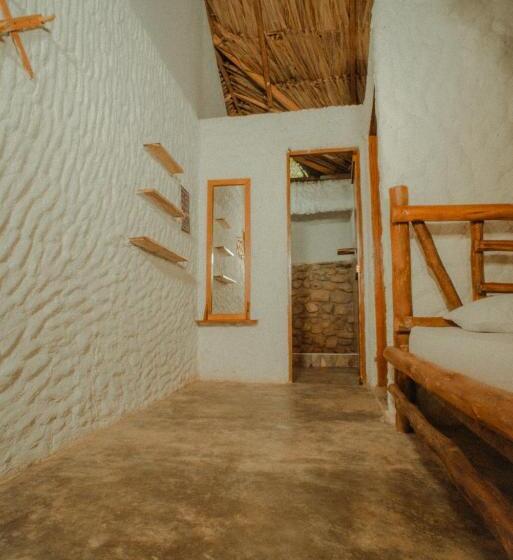 スタンダード4人部屋, Praba Hostel