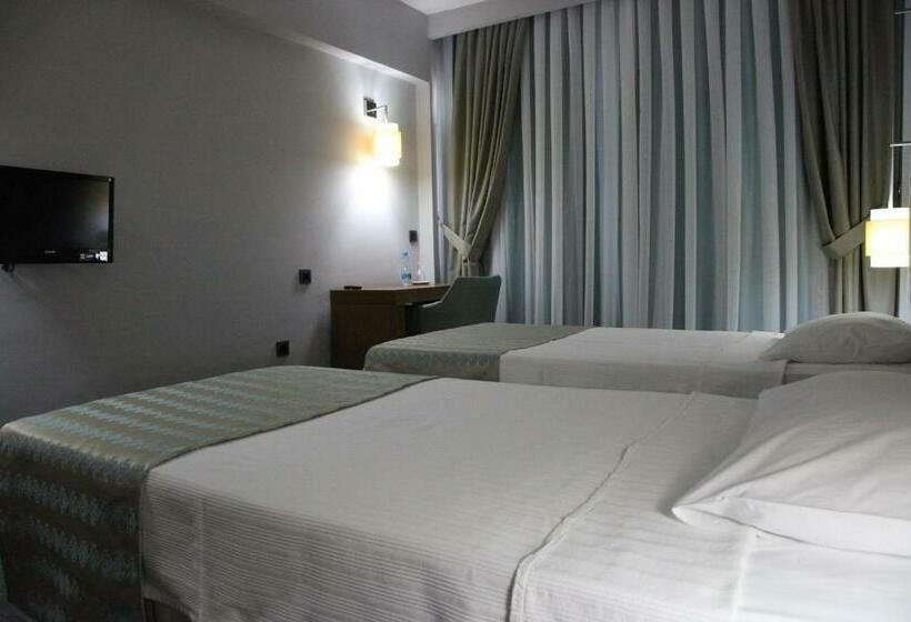 חדר סטנדרט לשלושה, Sapci Prestige