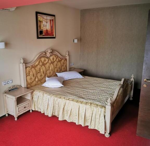 豪华工作室, Severus