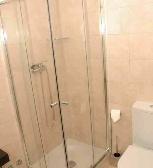 غرفة قياسية, Casa Da Canada