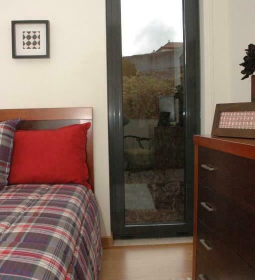 غرفة قياسية, Casa Da Canada