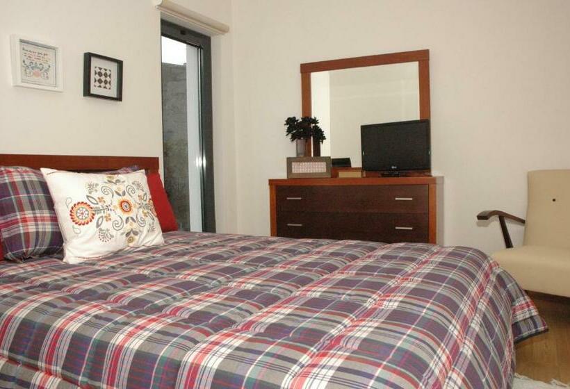 غرفة قياسية, Casa Da Canada