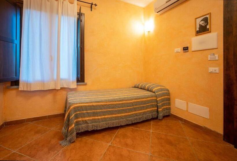 Вилла с 1 спальней и бассейном, Podere Somboli