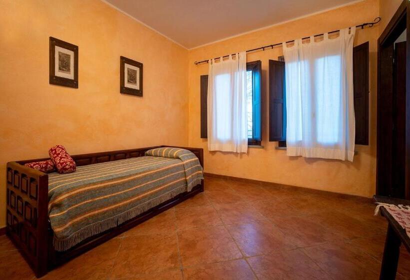 Вилла с 1 спальней и бассейном, Podere Somboli