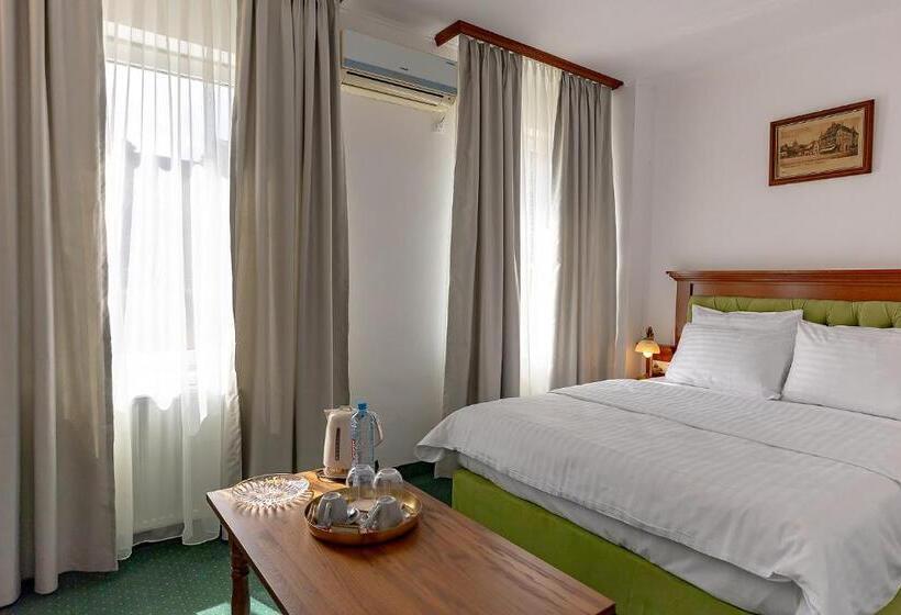 غرفة قياسية, San Gennaro