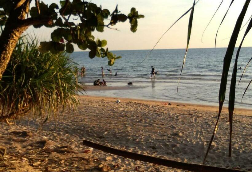 Bungalow Sandard, Pooma Resort