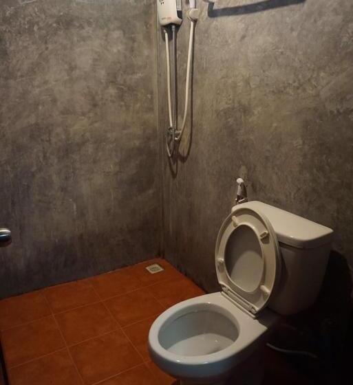 Economy Quadruple Room, Pooma Resort