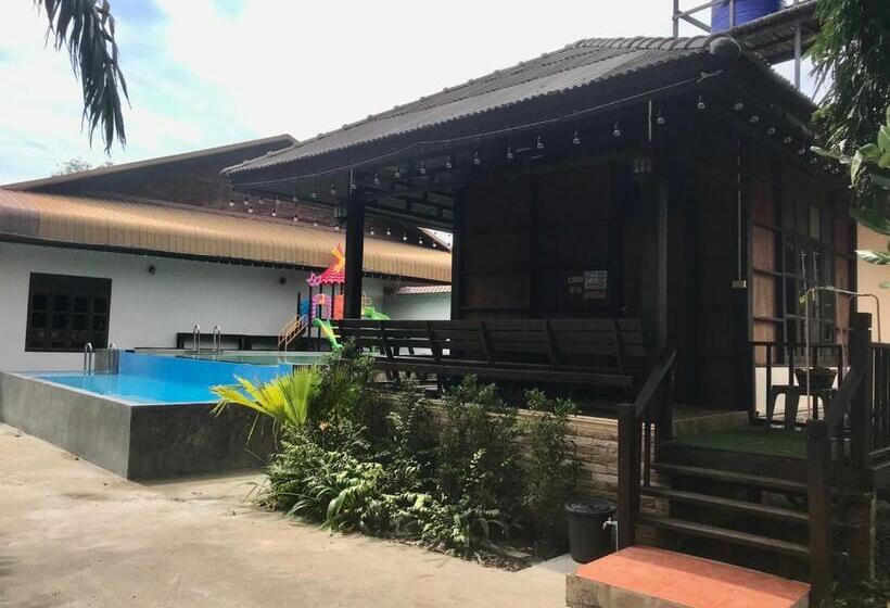 Bungalow Deluxe, Pooma Resort