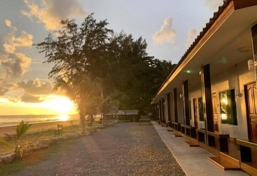 オーシャンビューのスタンダードバンガロー, Pooma Resort