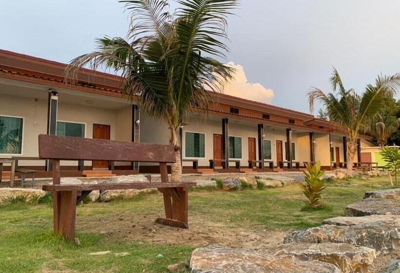 بانگلوی استاندارد با چشم‌انداز دریا, Pooma Resort
