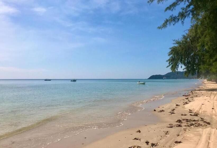 オーシャンビューのスタンダードバンガロー, Pooma Resort