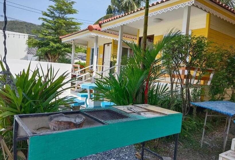 Bungalow Sandard, Pooma Resort