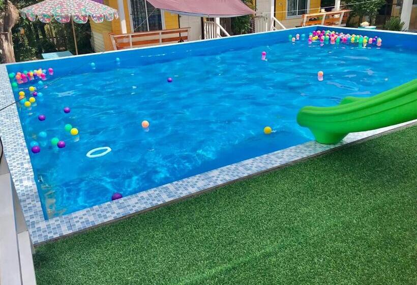 Bungalow Sandard, Pooma Resort