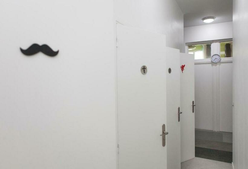 デラックスルーム, Club246 Paris Saint Martin