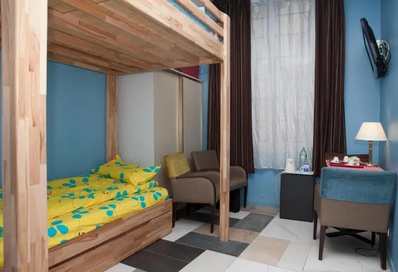 اتاق لوکس چهار تخته, Club246 Paris Saint Martin