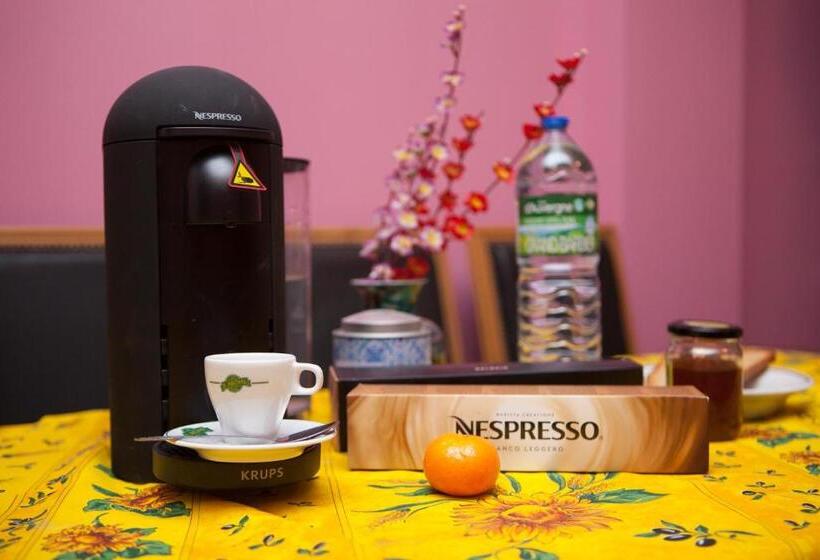 デラックスの4人部屋, Club246 Paris Saint Martin