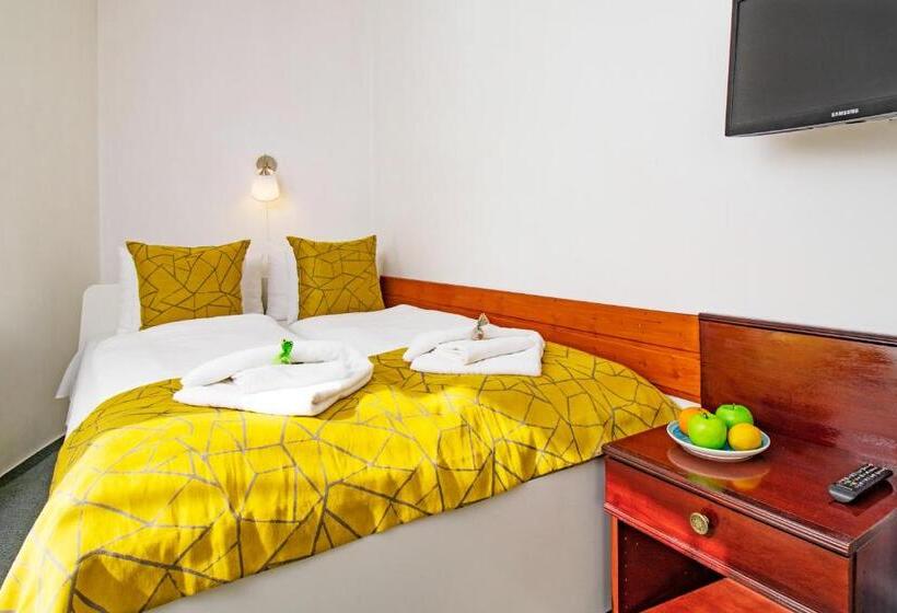 غرفة قياسية ثلاثية مزودة بتراس, Villa My Lake