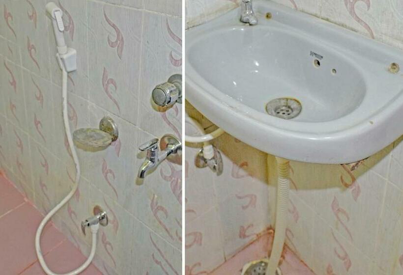 غرفة قياسية ثلاثية, Spot On Hotel Seema Inn