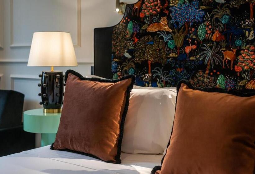 豪华三人间, The Couper Sant Andrea