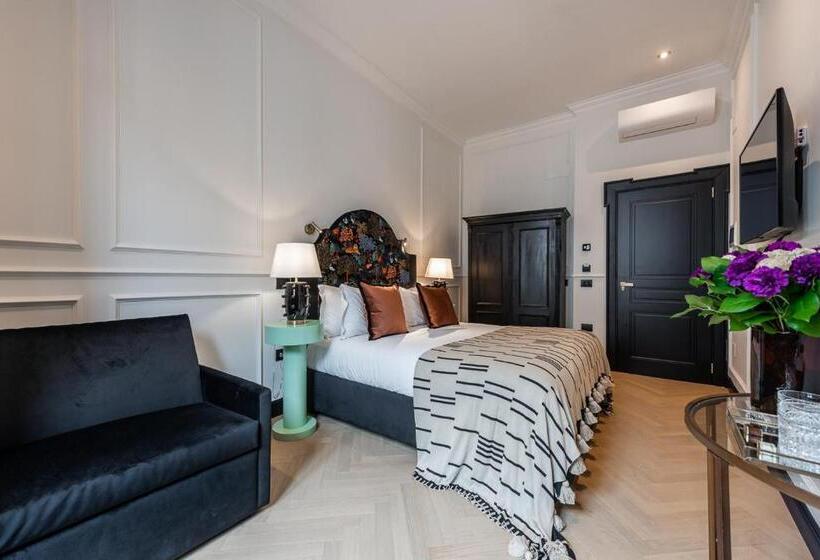 豪华三人间, The Couper Sant Andrea